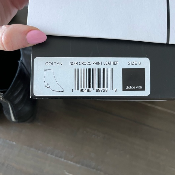 Dolce Vita black snake skin booties - Picture 2 of 7